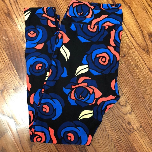 LuLaRoe Pants - Lularoe TC Roses Leggings LuLaRoe Pants - Lularoe TC Roses Leggings